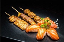 Image de  Sushi / Sashimi / Brochettes