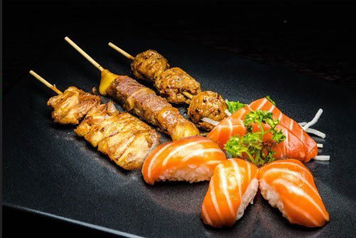  Sushi / Sashimi / Brochettes