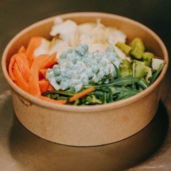 Image de Buddha Bowl quinoa carotte petit pois kiwi