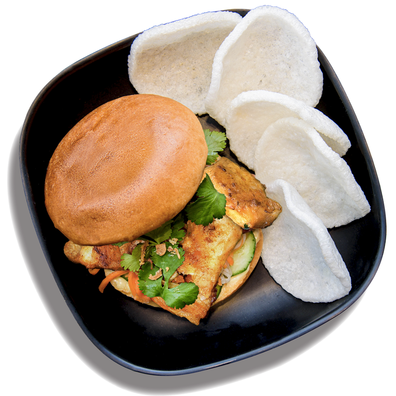 Burger Bao Mi au poisson curry et feuilles de citron